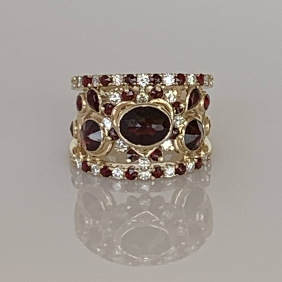 Garnet memory ring